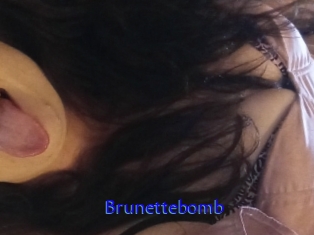 Brunettebomb