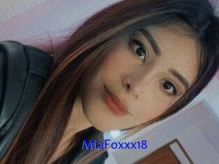 MiaFoxxx18