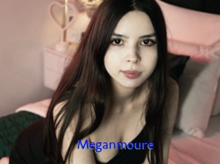 Meganmoure