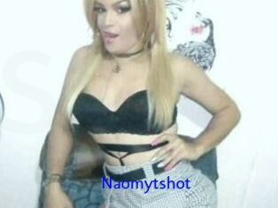 Naomytshot