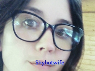 Shyhotwife