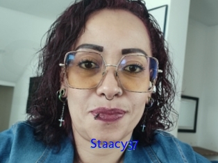 Staacy37