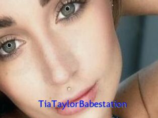 TiaTaylorBabestation